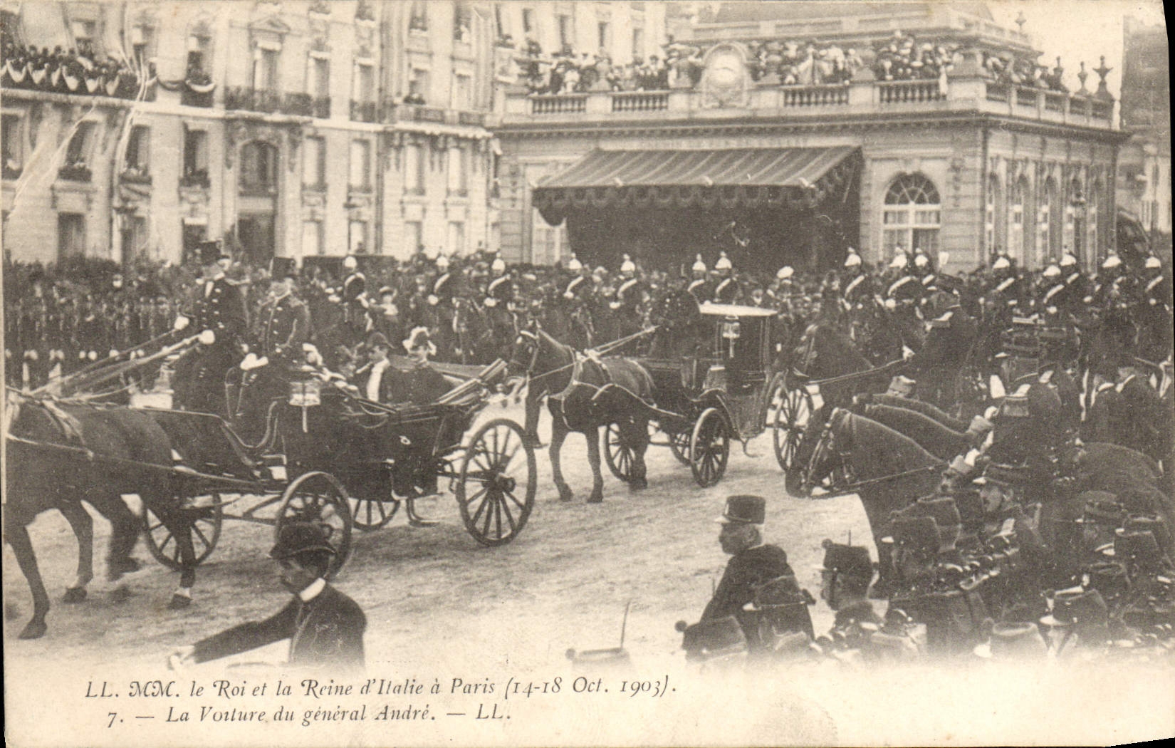 CPA MM le roi et la reine d'Italie 1903 La voiture du general Andre