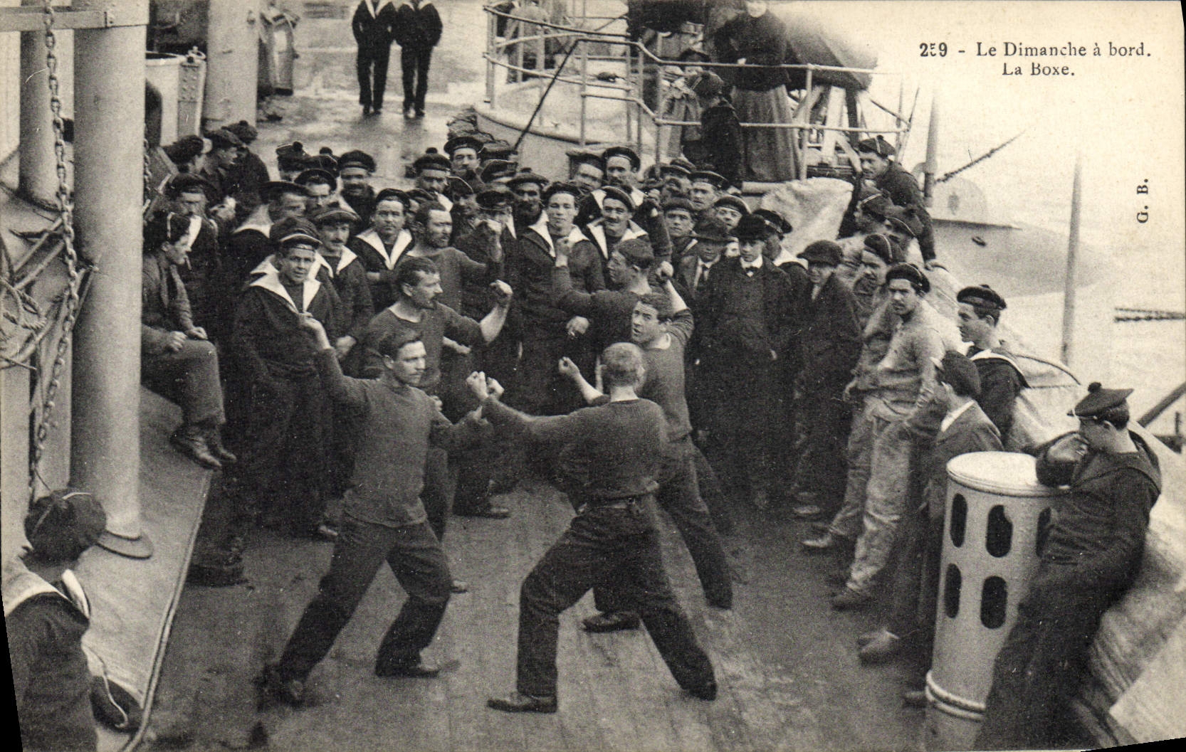 CPA Boxe Le dimanche a bord Bateau