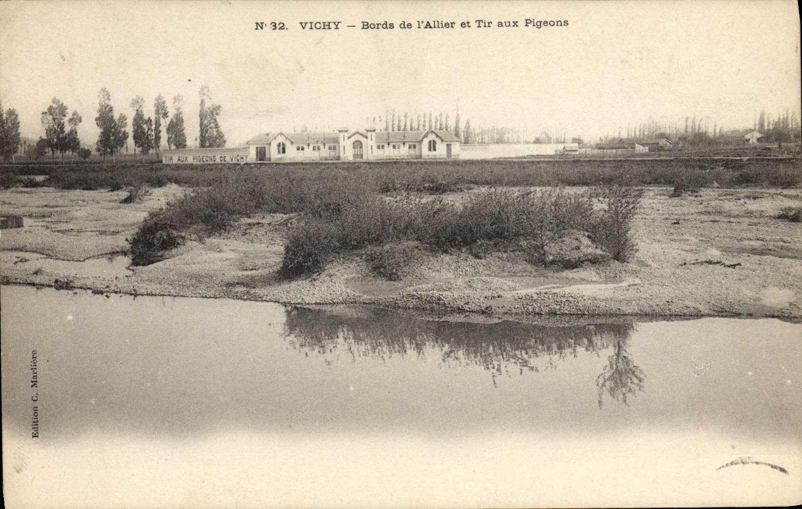 CPA Vichy Bords de l'Allier et Tir aux pigeons
