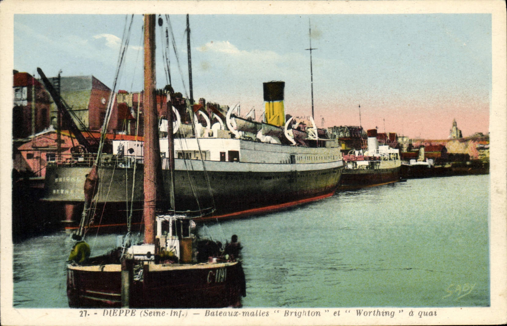 VINTAGE POSTCARD Boat Dieppe Boats Trunks Brighton and Worthing has quay