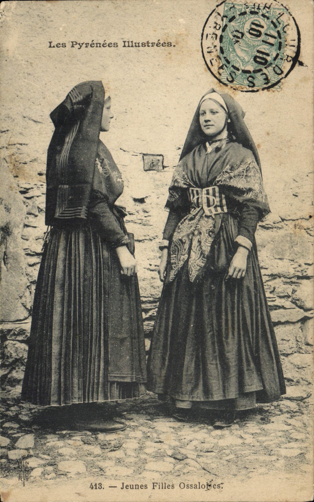 CPA Pyrenees Jeunes filles Ossaloises Folklore