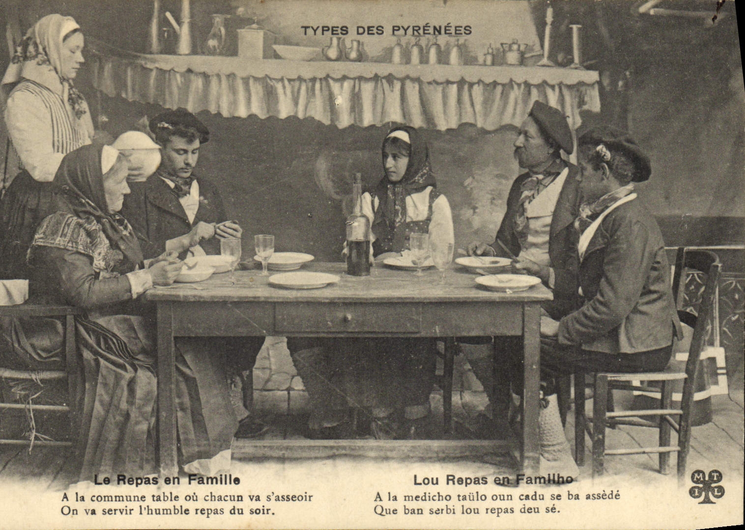 CPA Pyrenees Le repas de famille Folklore