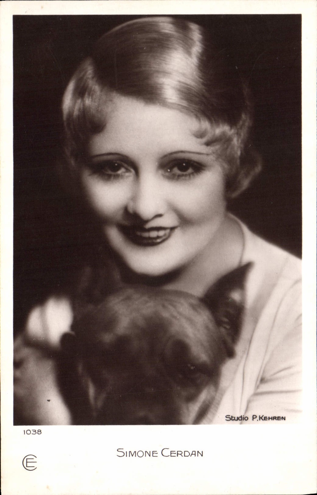 POSTAL MODERNA perro de Simone Cerdan del cine