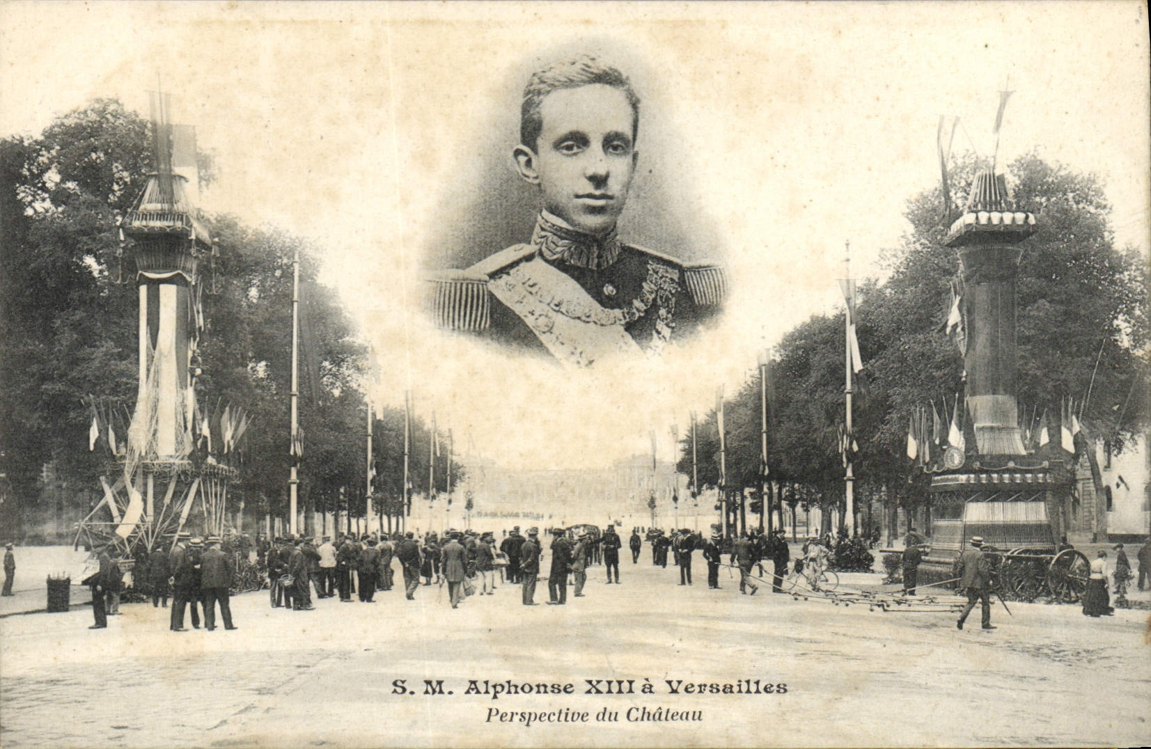 VINTAGE POSTCARD SM Alphonse XIII has Versailles Perspective of the castle