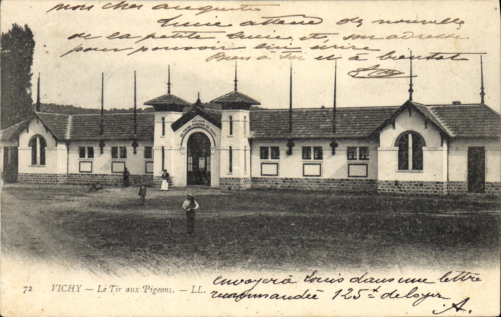 VINTAGE POSTCARD Vichy Shooting with the pigeons
