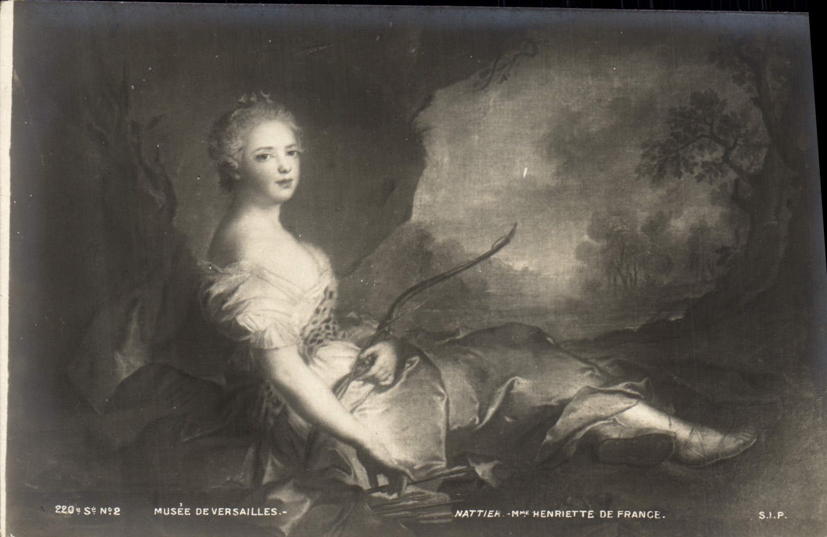 CPA Tir a l'arc Musee de Versailles Nattier Mme Henriette de France