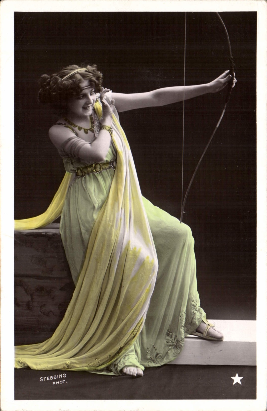 CPA Tir a l'arc Femme