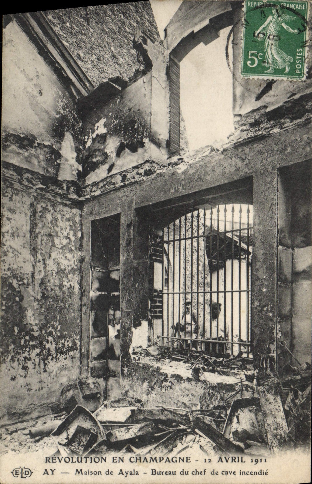 CPA Revolution de Champagne 12 avril 1911 Ay Mission de Ayala Bureau du chef de cave incendie TOP