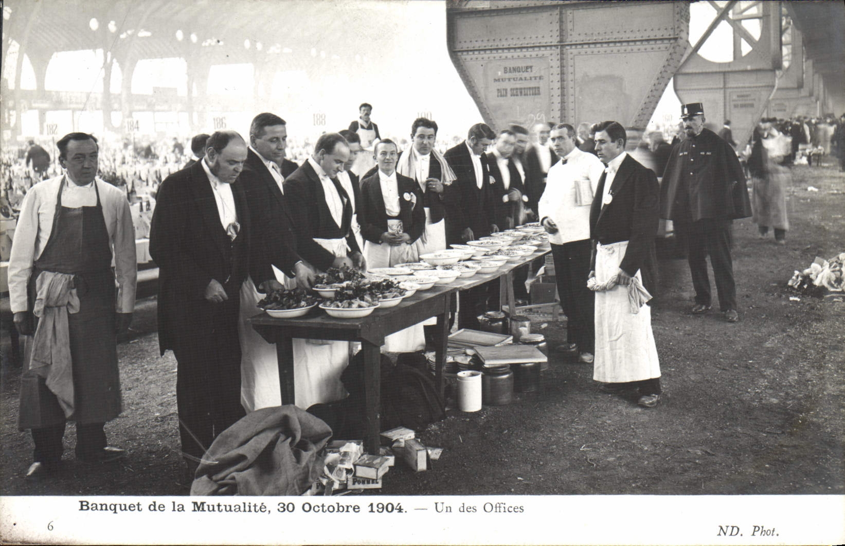 CPA Banquet de la Mutualite 30 octobre 1904 Un des Offices