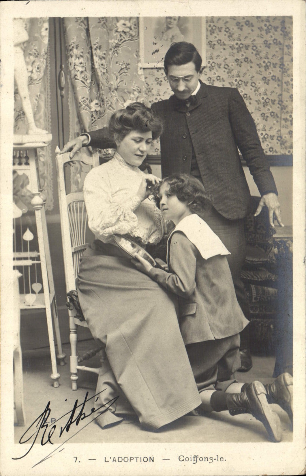 CPA Fantaisie L'adoption Enfant 