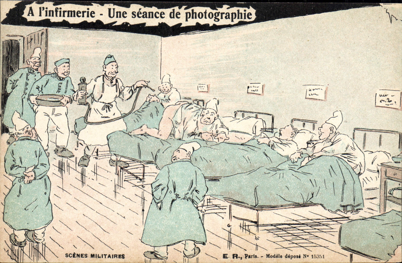 CPA Militaria A l'infirmerie Une seance de photographie 