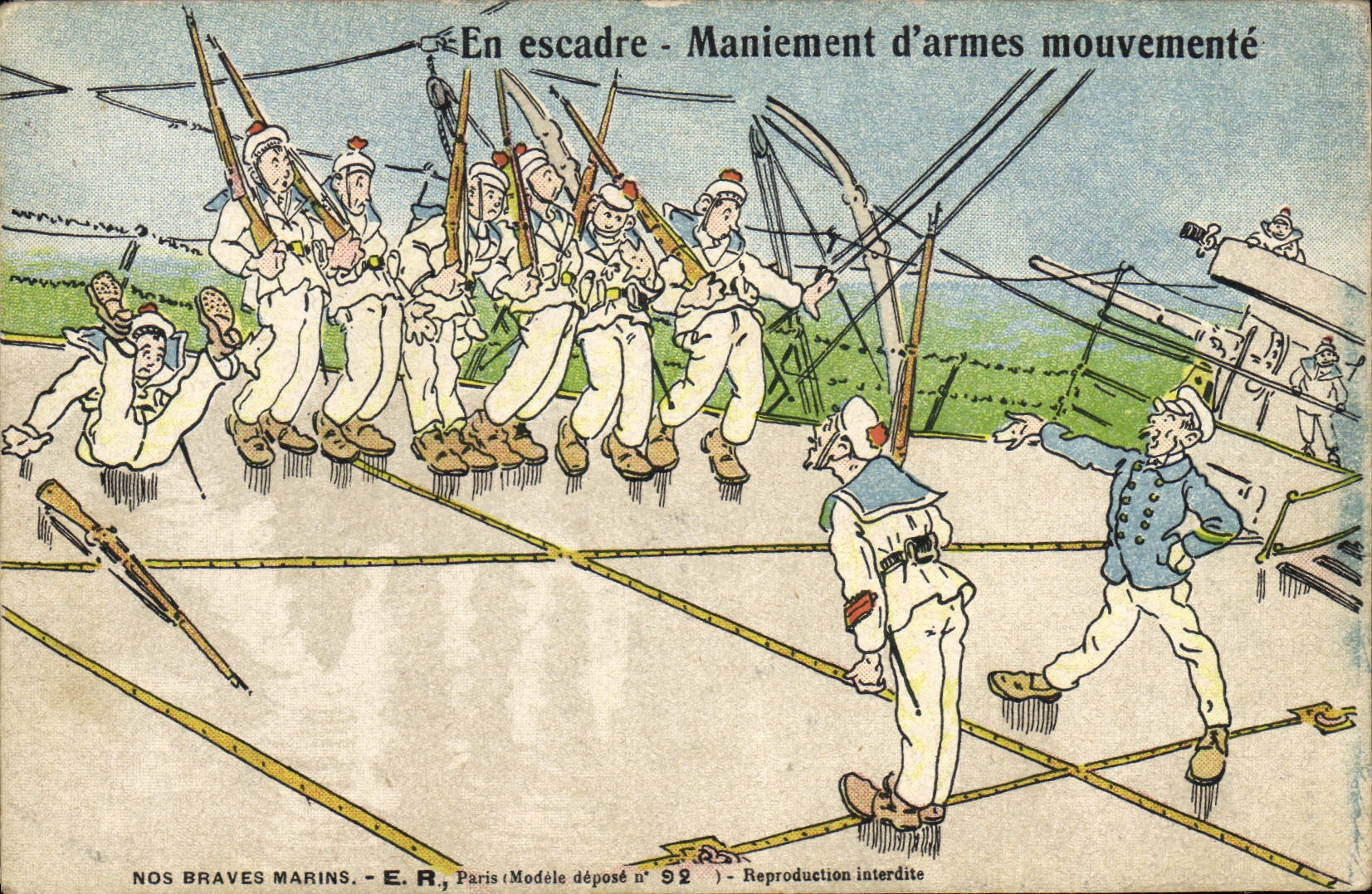 CPA Militaria En escadre Maniement d'armes mouvemente Marins