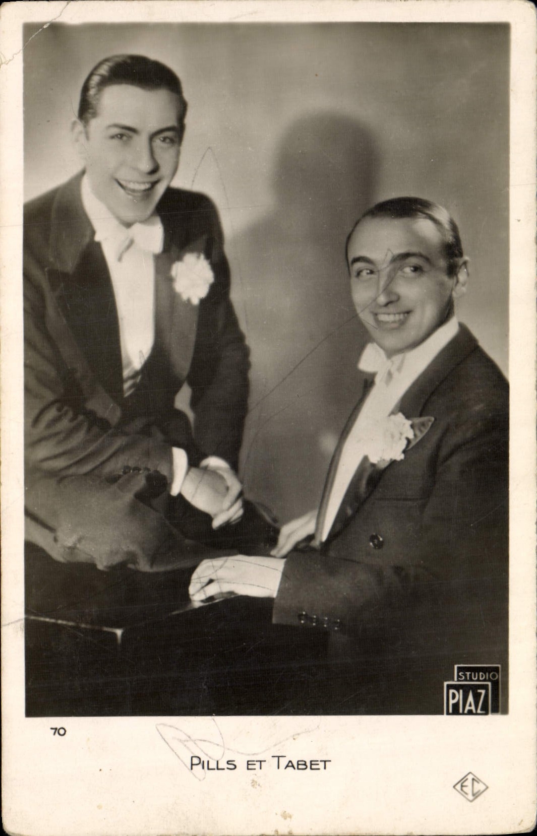 MODERN CARD Cinema Pills and Tabet