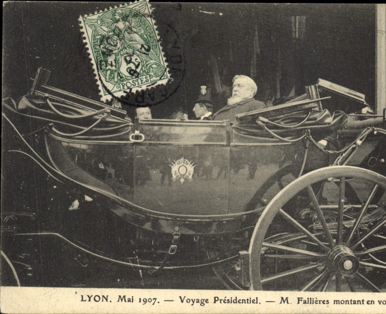 CPA Lyon Mai 1907 Voyage presidentiel M Fallieres montant en voiture