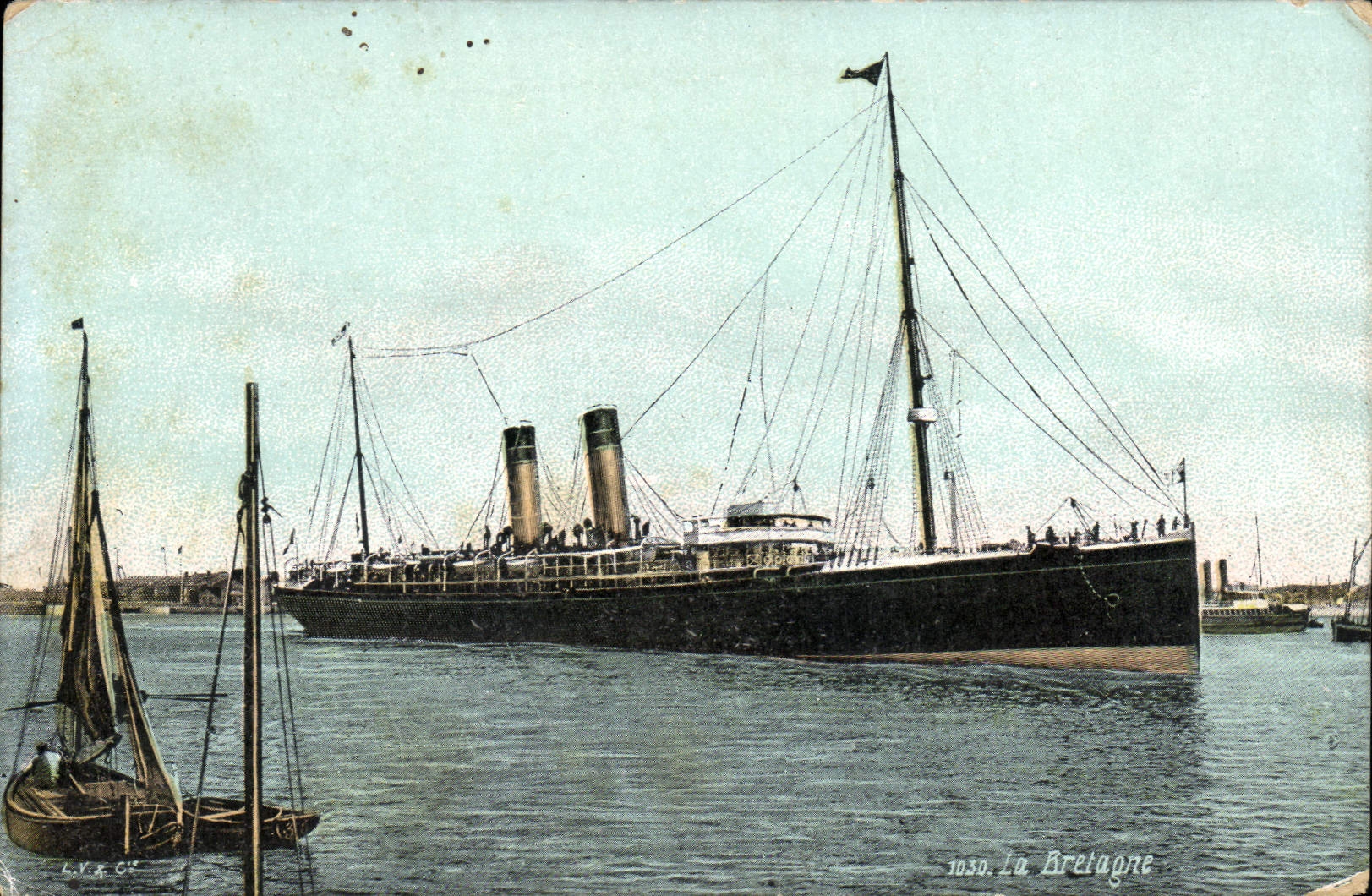 CPA Bateau La Bretagne 