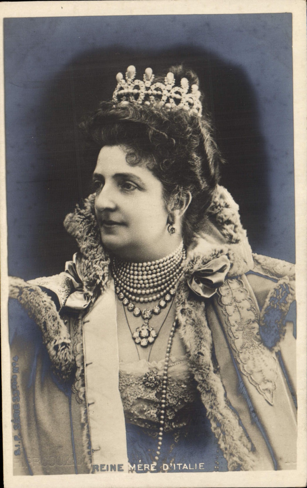 CPA Reine mere d'Italie