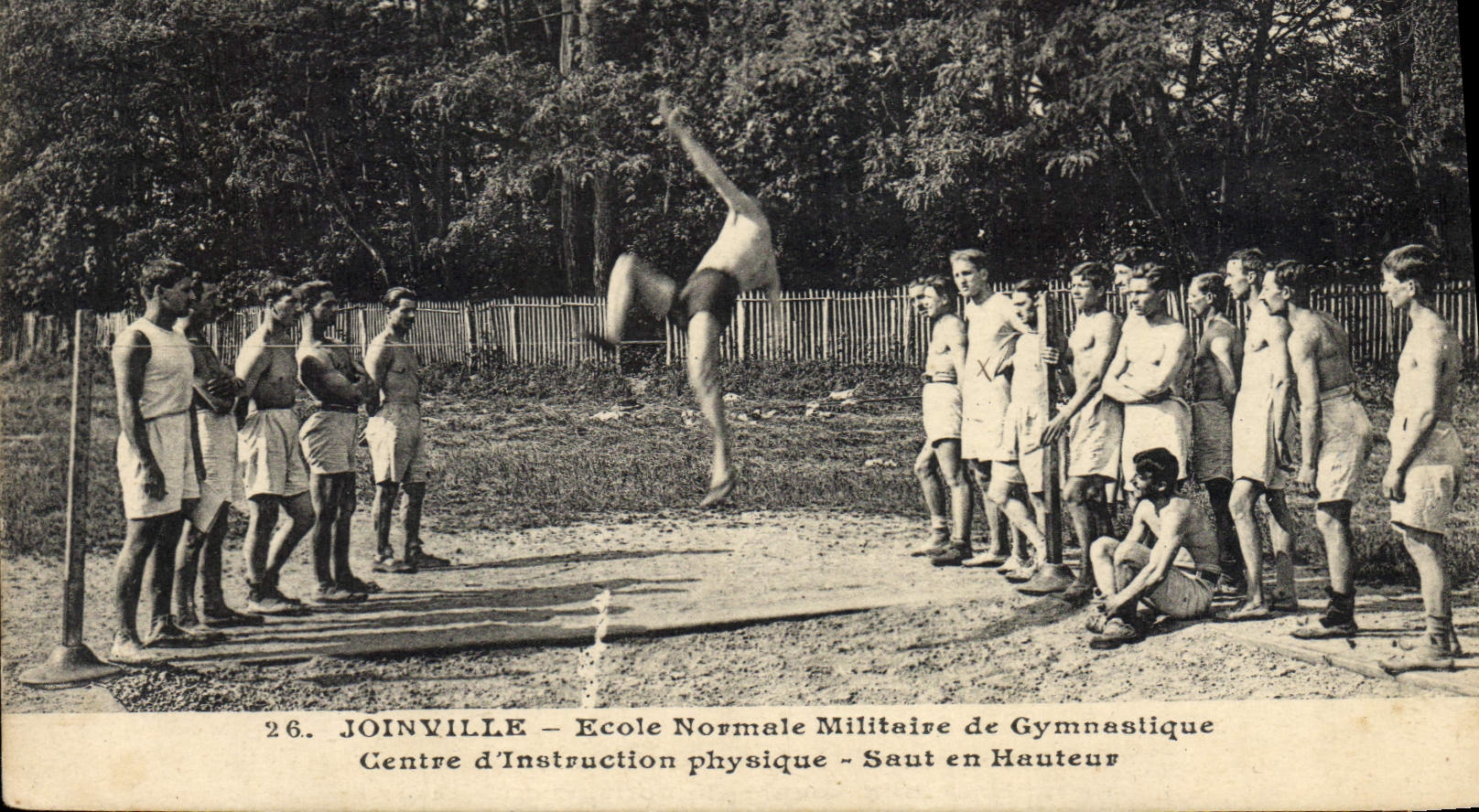 VINTAGE POSTCARD military Joinville Teacher training school of Gymnastics Centers physical instruction High jump