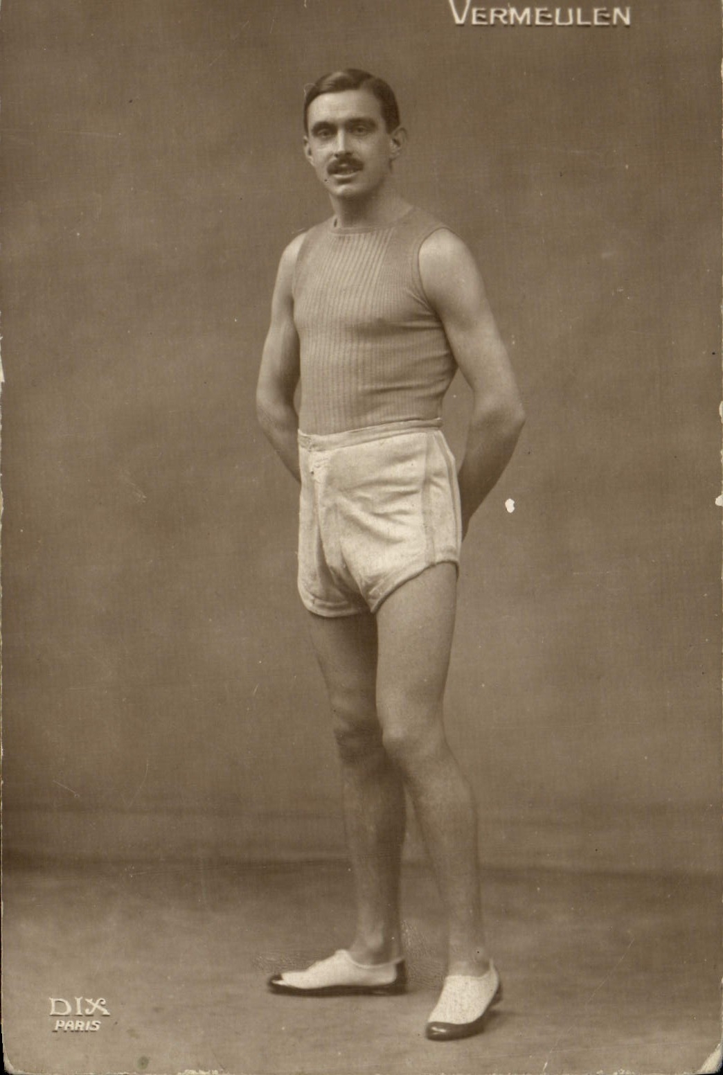 VINTAGE POSTCARD vermeulen Race on foot