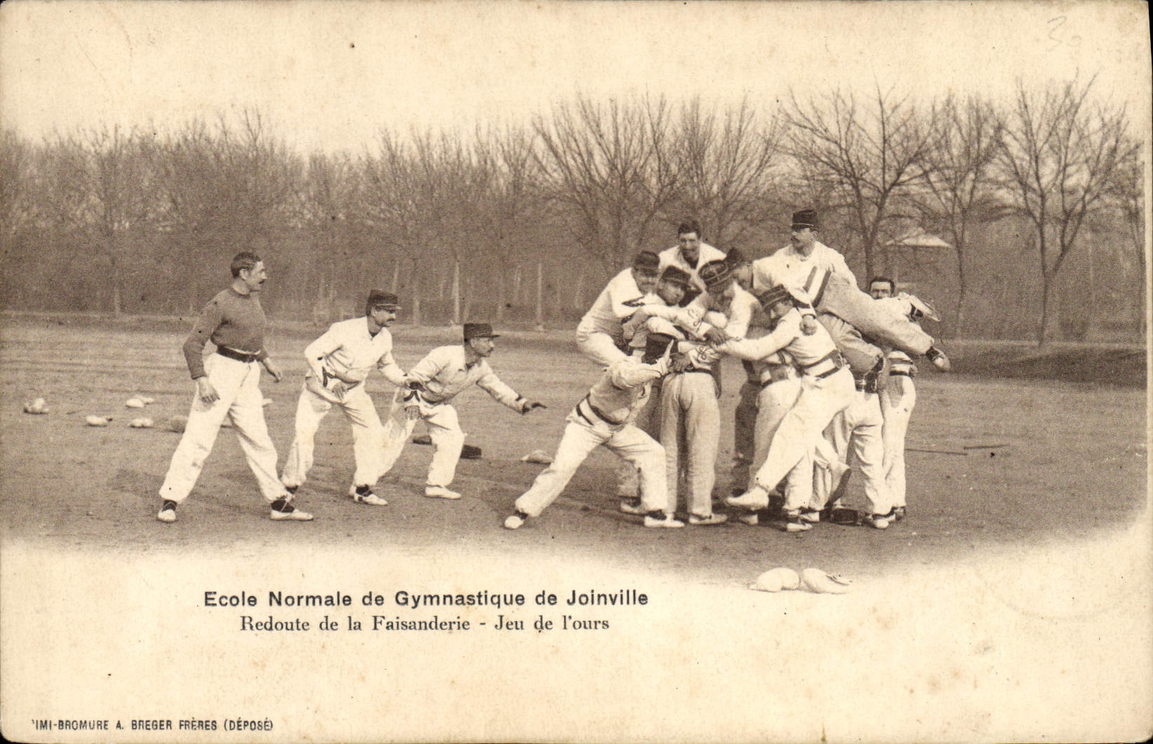 VINTAGE POSTCARD Teacher training school of Gymnastics and Joinville fencing the Redoute bridge of the Pheasantry Play of the bear