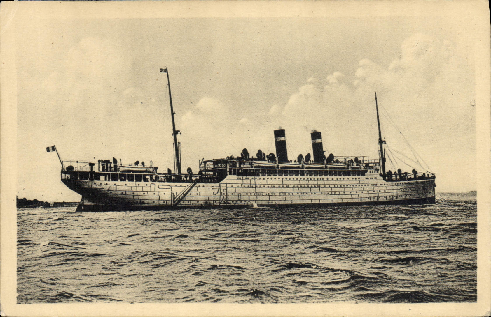 VINTAGE POSTCARD Boat Steamer Canada Favre