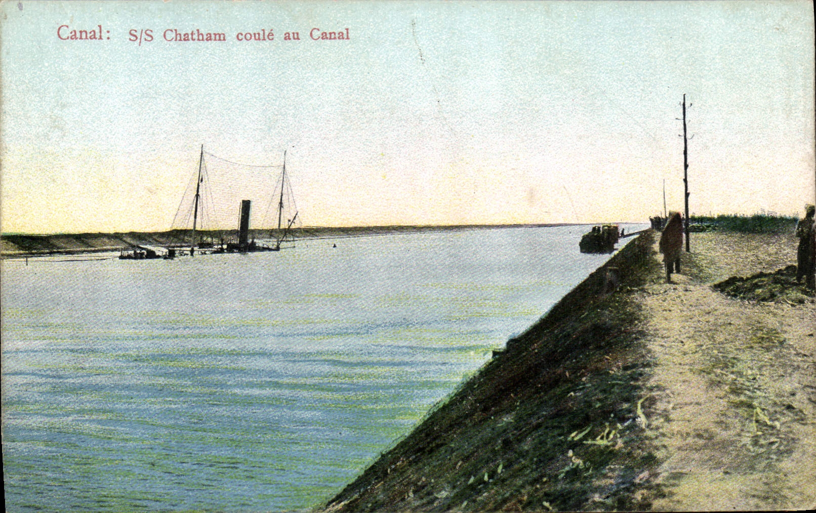 CPA Bateau Canal SS Chatham coule au canal Egypte Egypt