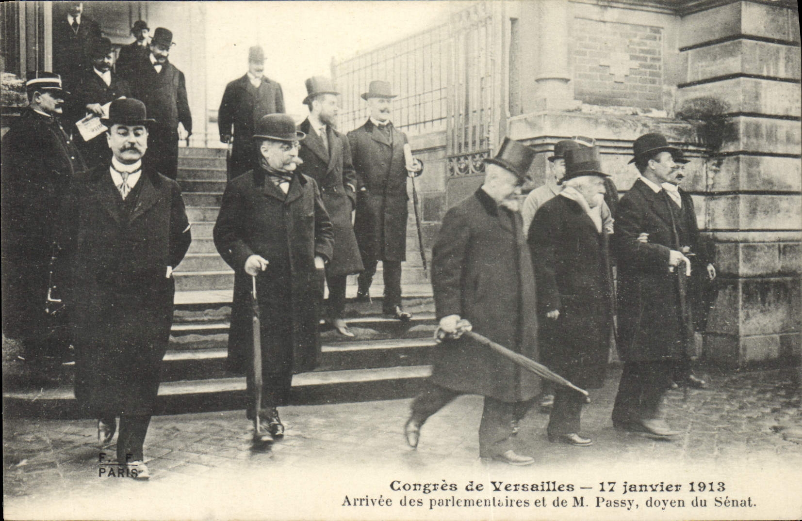 VINTAGE POSTCARD Congers of Versailles January 17th, 1913 Arrived of the members of Parliament and Mr. Passy senior of the Senate