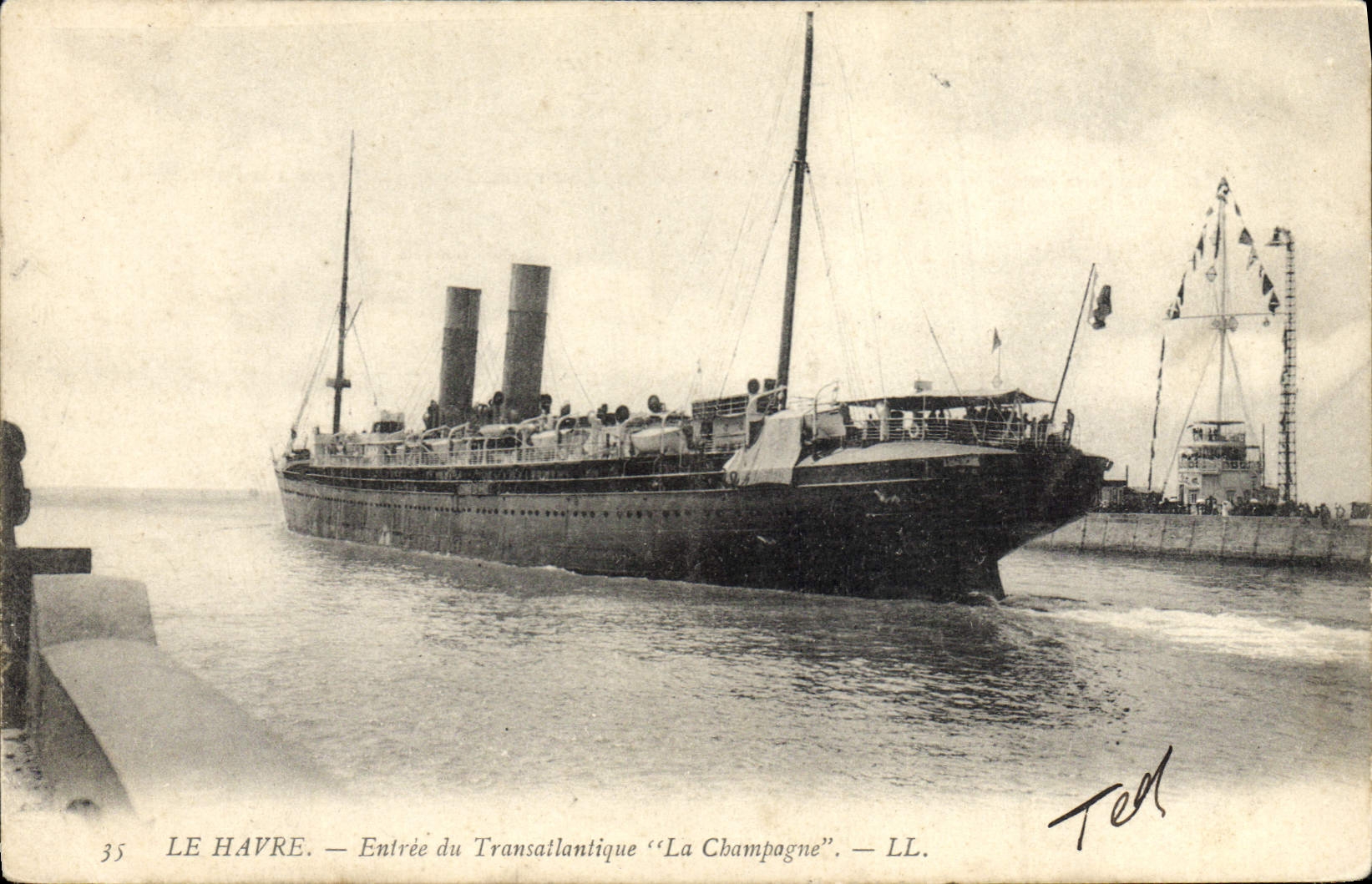 VINTAGE POSTCARD Le Havre Entered of the deck chair the Champagne