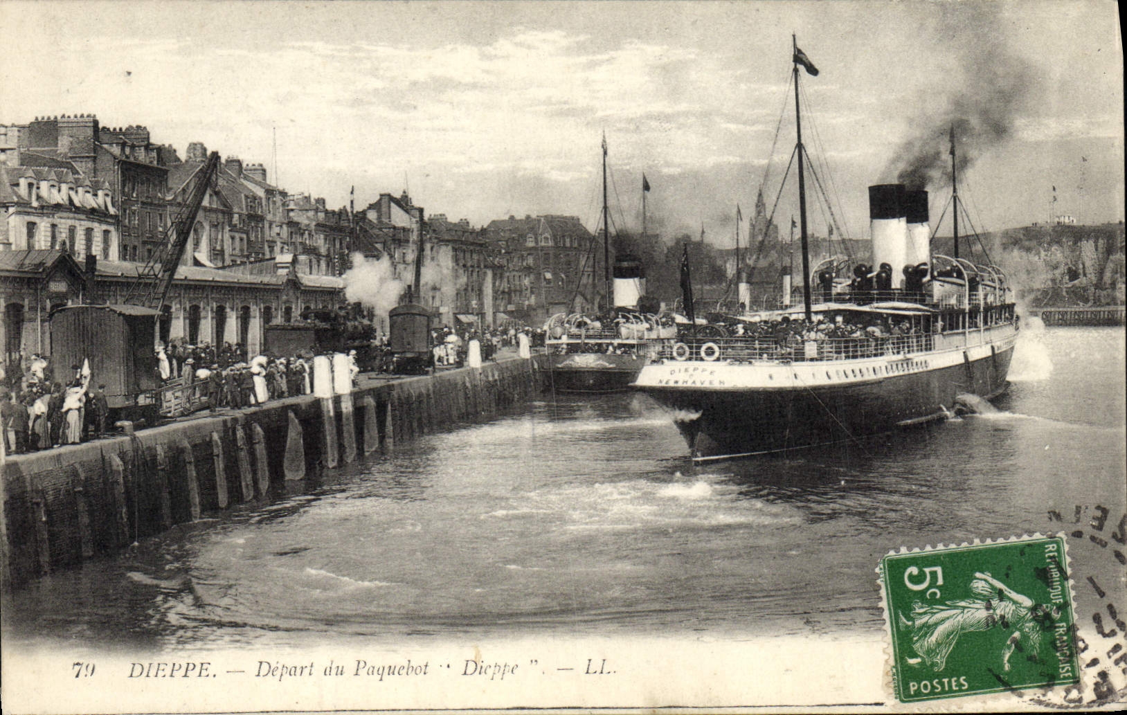 VINTAGE POSTCARD Dieppe Departure of the Dieppe Steamer