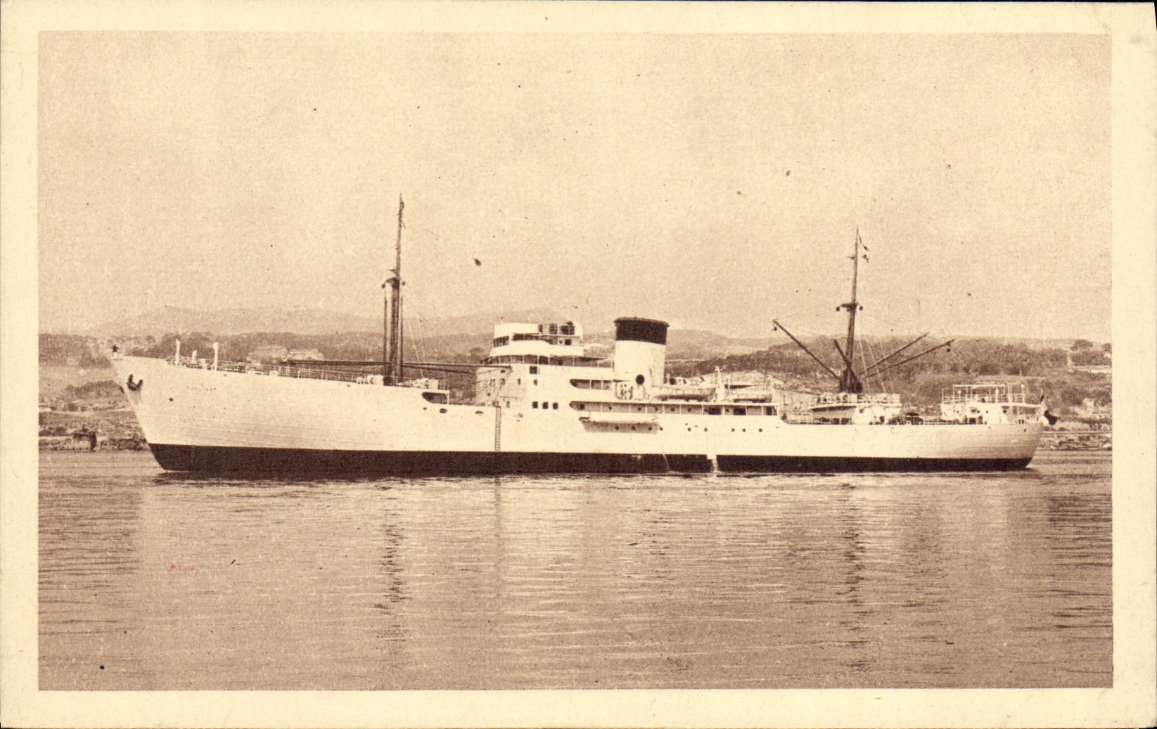 VINTAGE POSTCARD Company Fraissinet banana Ship Djoliba