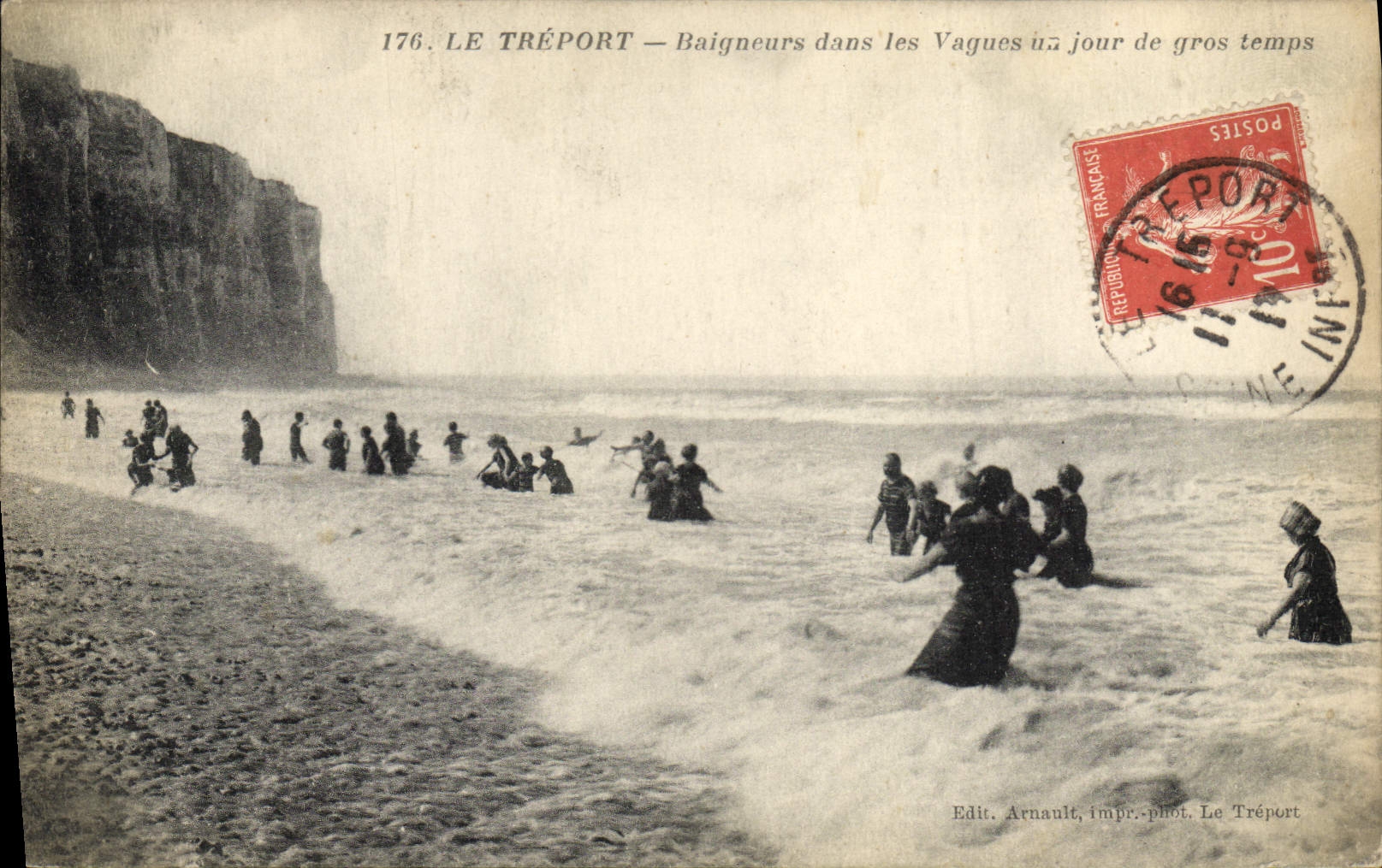 VINTAGE POSTCARD Treport Bathers in vaguenesses one day of heavy weather Woman Bathing suit