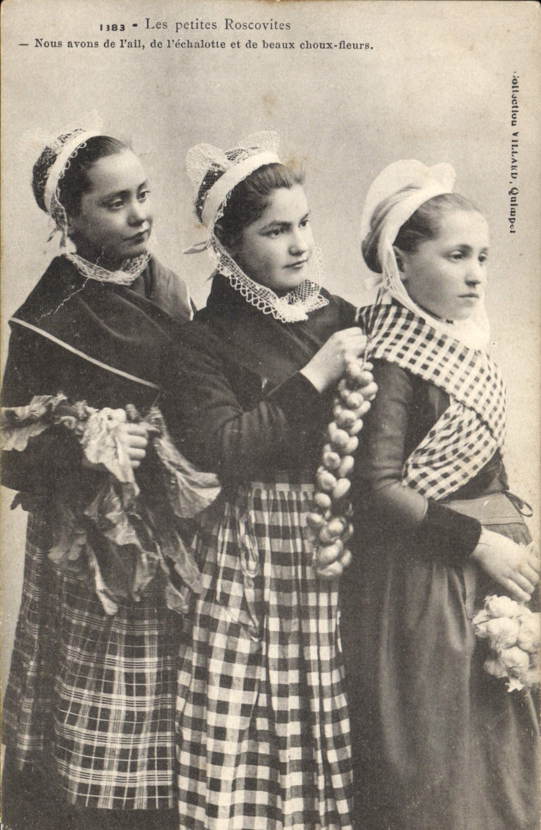 CPA Folklore Les petites Roscovites Ail Femmes 