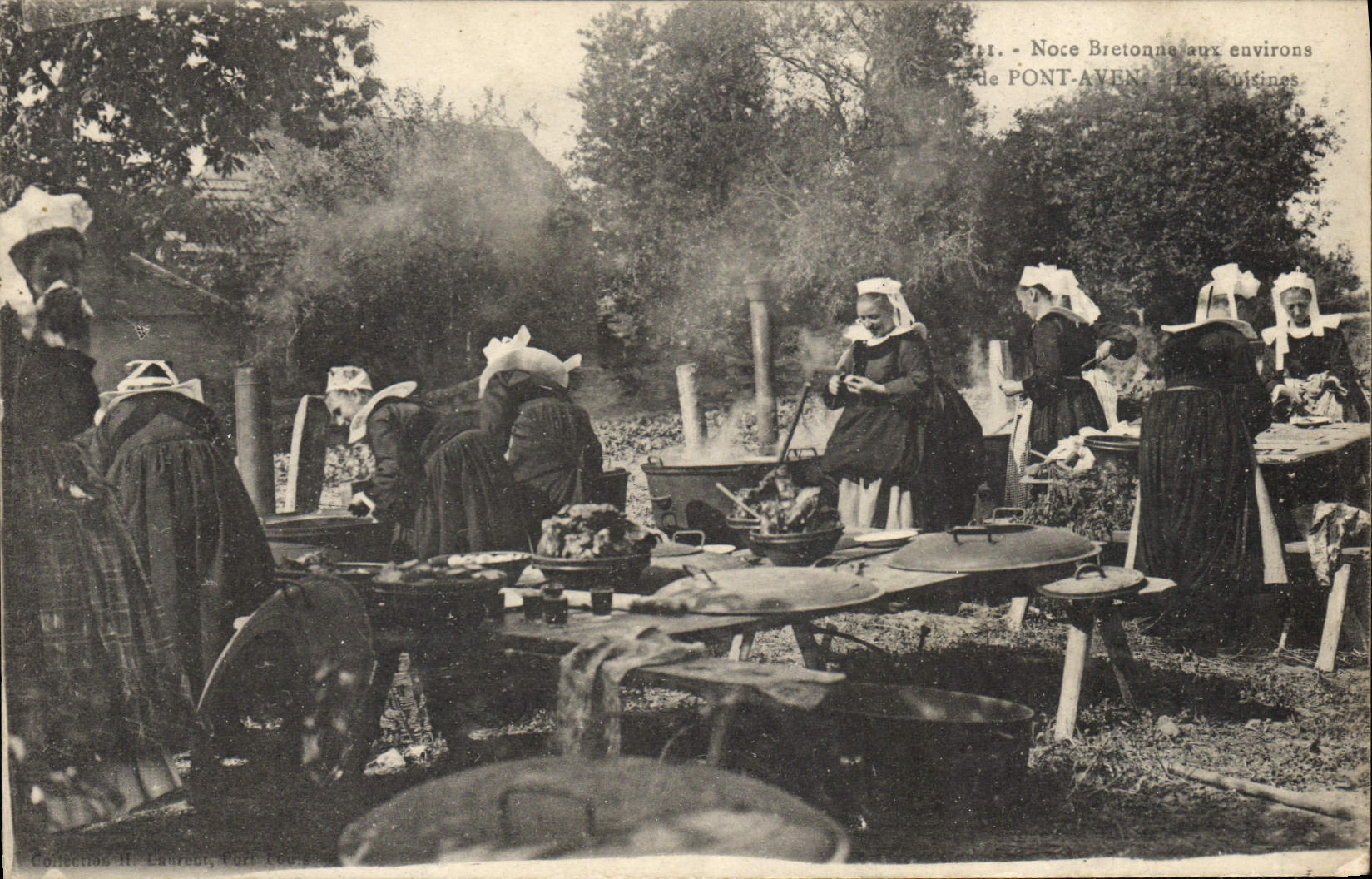 CPA Folklore Noce Bretonne aux environs de Pont Aven Mariage 