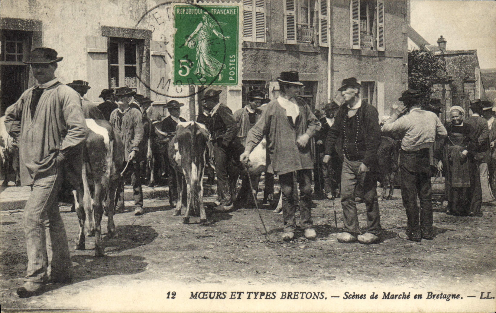 La escena de Bretaña del folklore de la POSTAL de la VENDIMIA del mercado en Bretaña acobarda la TAPA