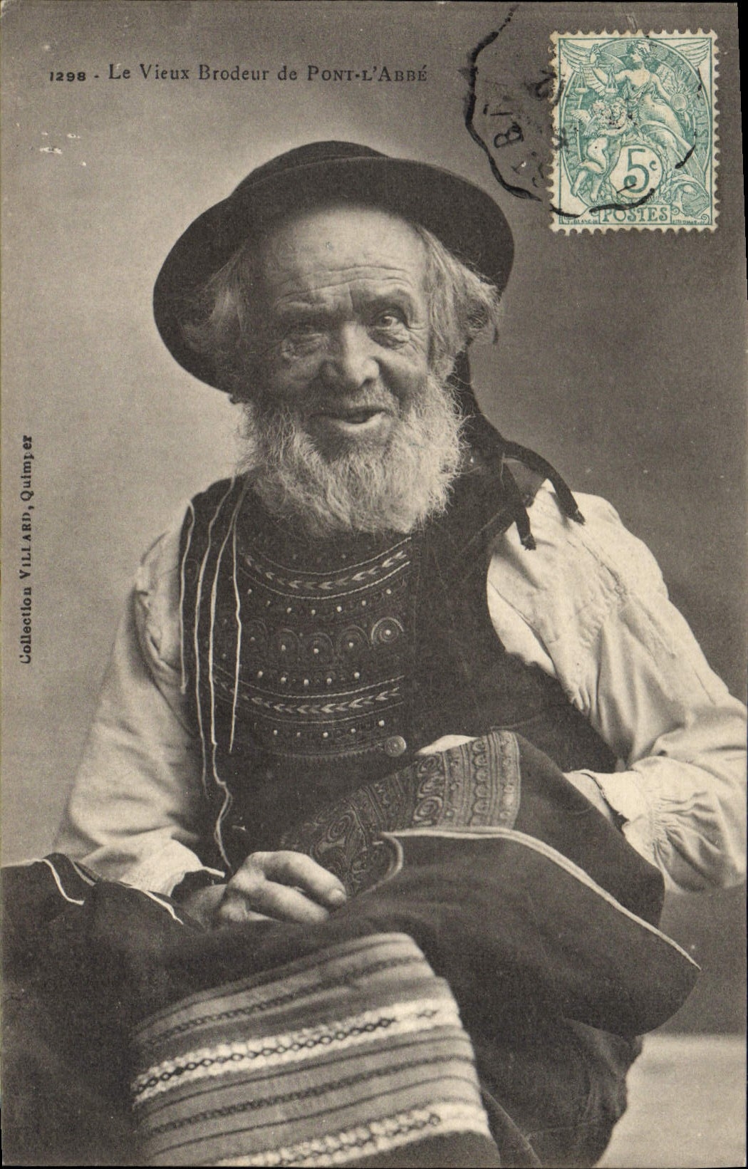 VINTAGE POSTCARD Brittany Folklore the old embroiderer of Bridge the Abbot