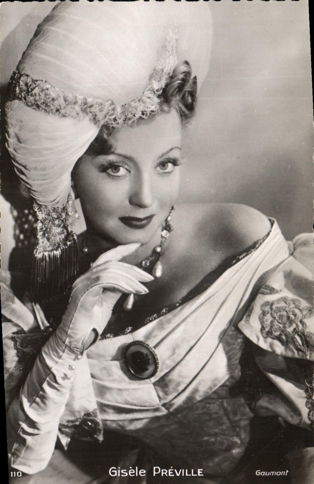 MODERN CARD Cinema Gisele Preville