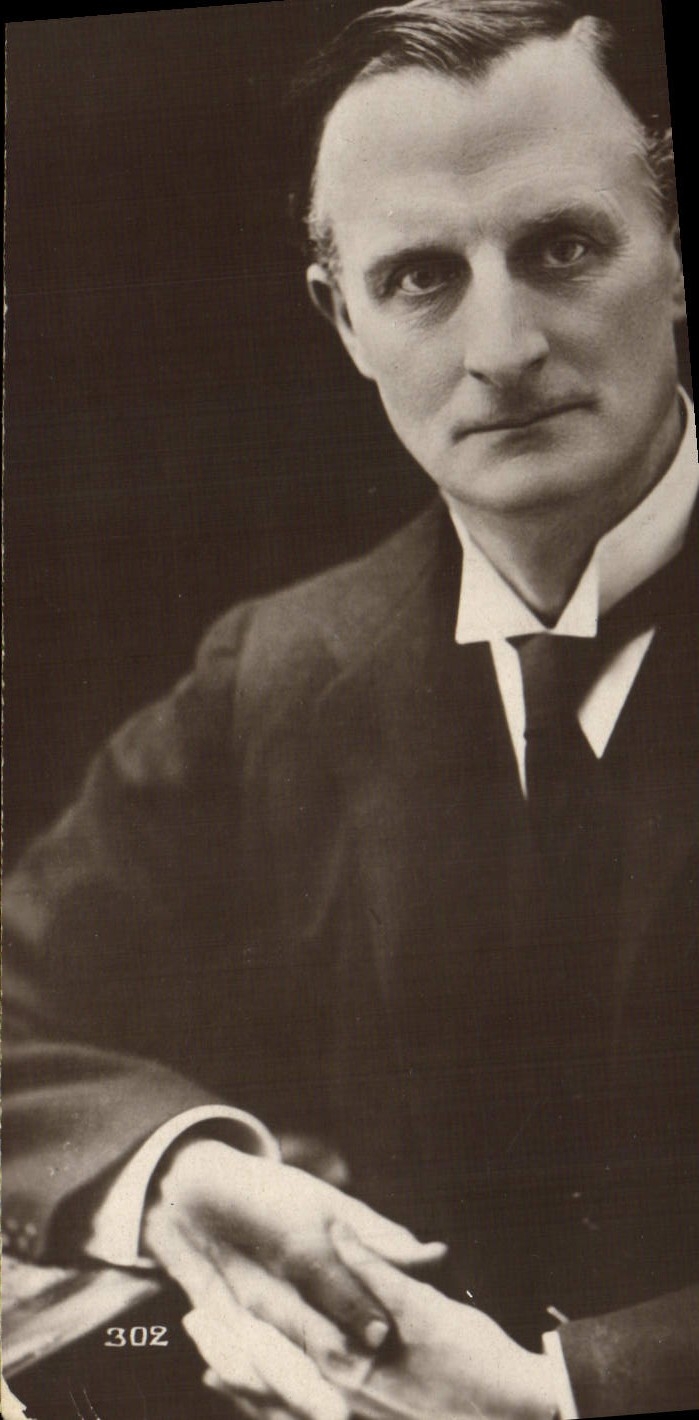 VINTAGE POSTCARD Sir Edward Grey Foreign Minister