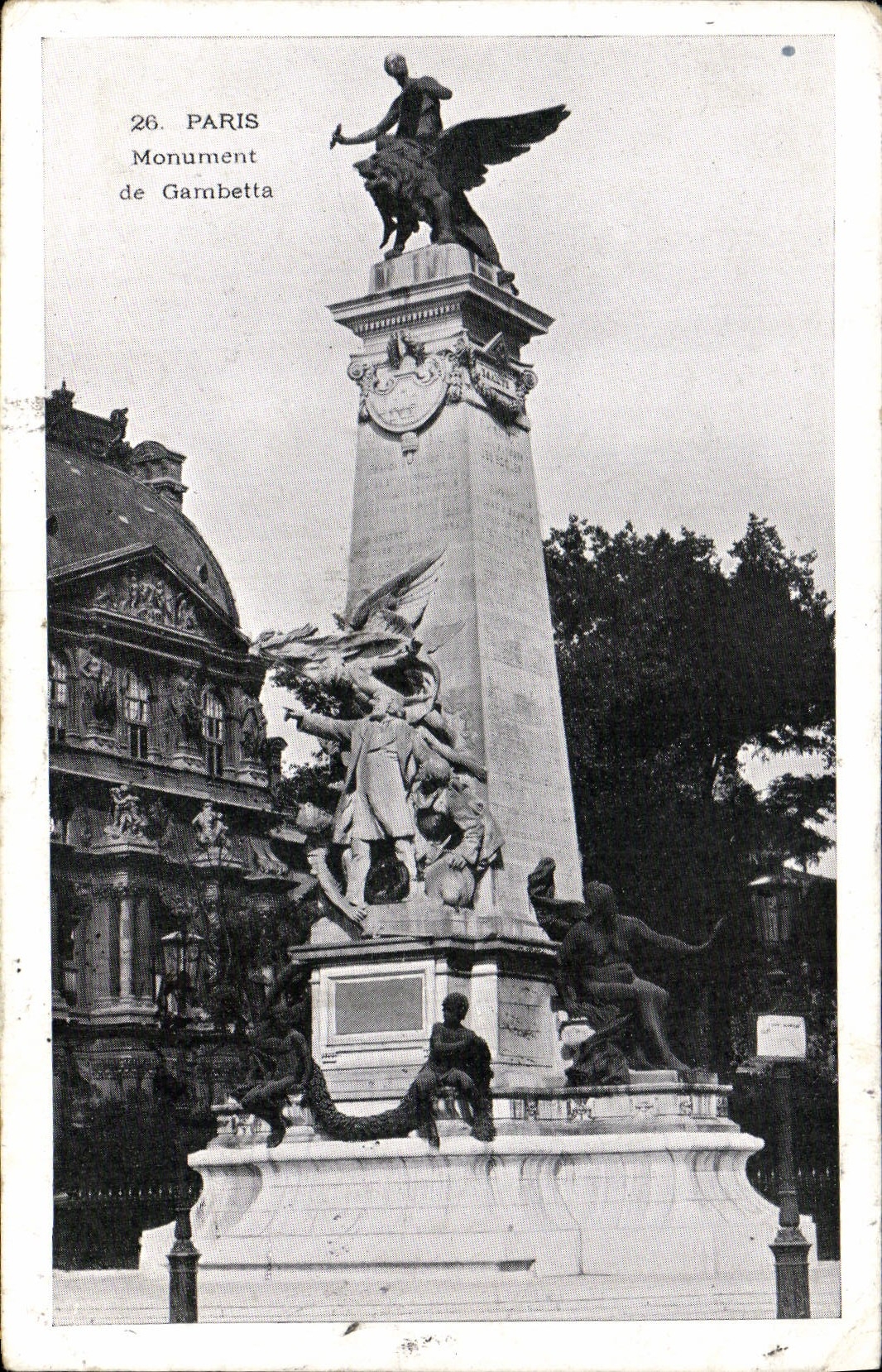 CPA Paris Monument de Gambetta 