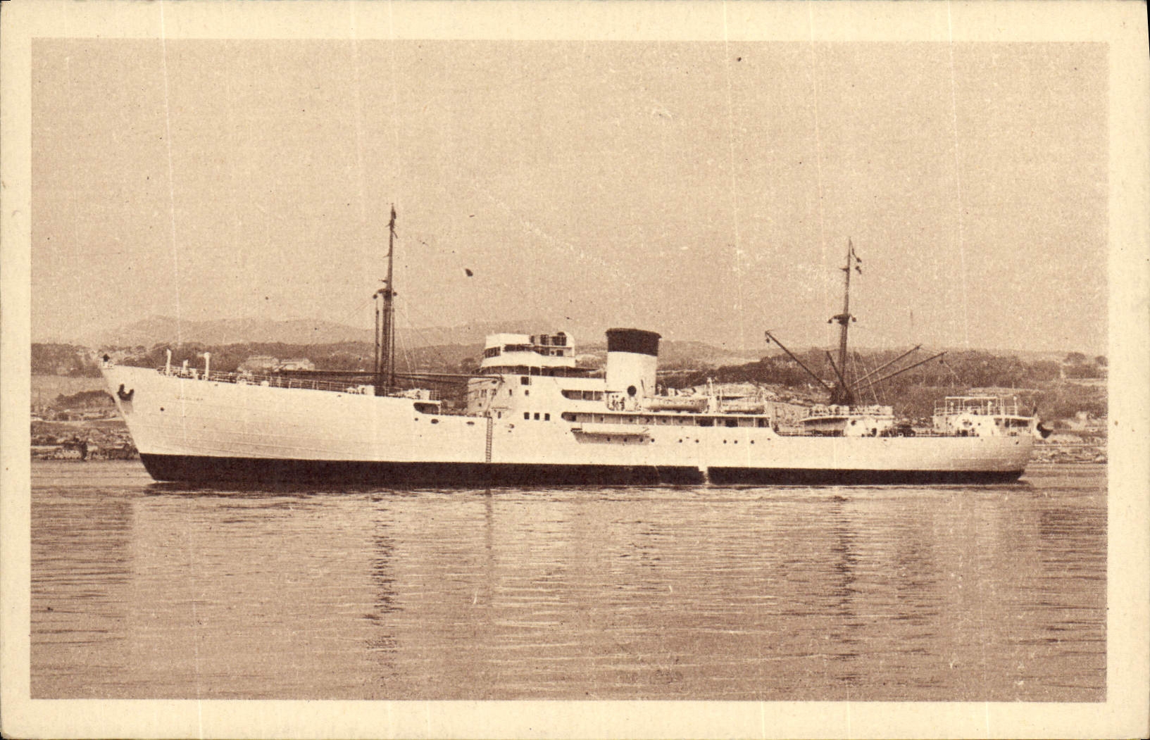 VINTAGE POSTCARD Boat Steamer Company Fraissinet banana Ship Djobila