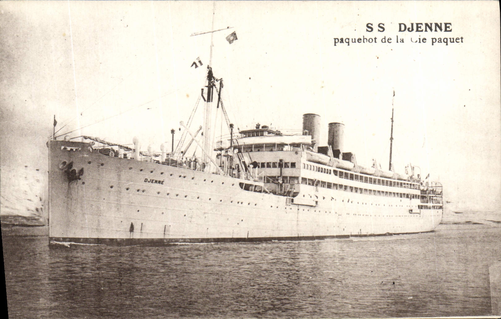 CPA Bateau Paquebot de la cie Paquet SS Djenne
