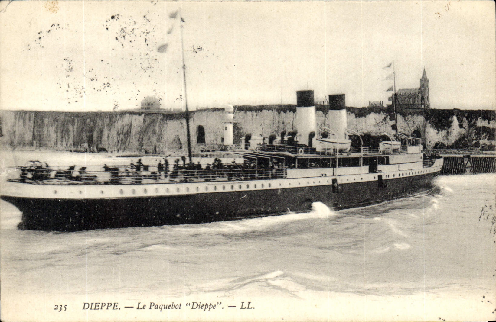 CPA Bateau Paquebot Dieppe