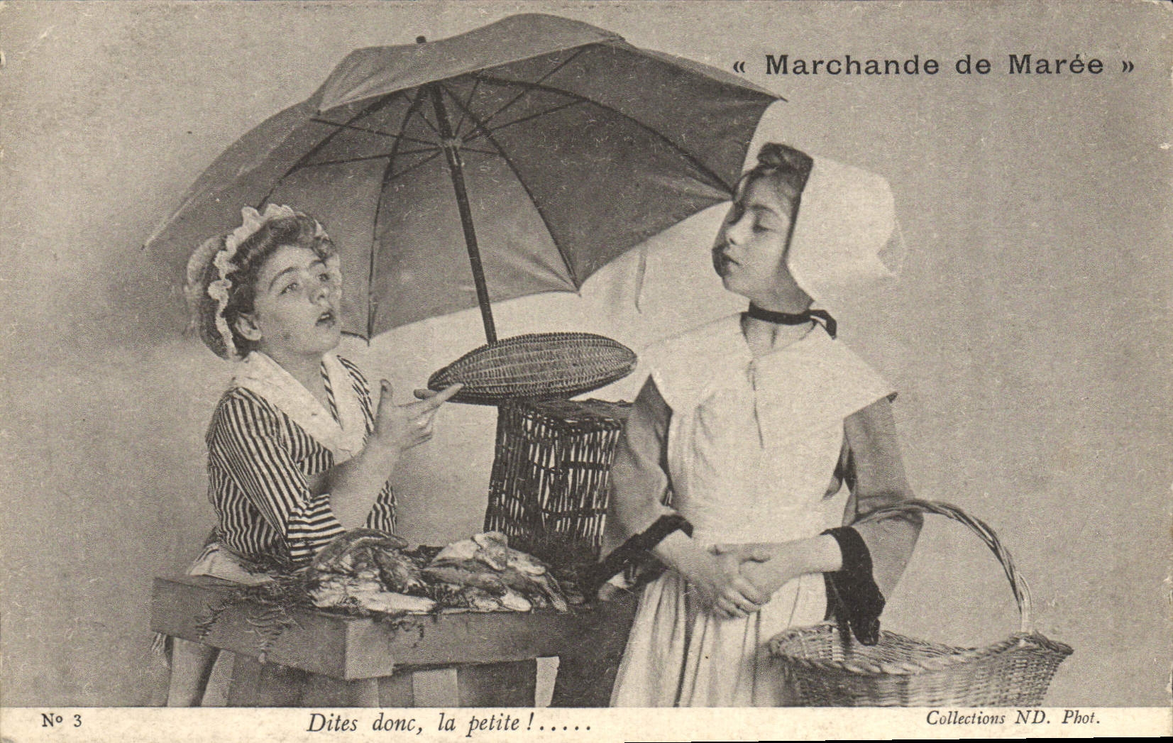 CPA Fantaisie Enfants Marchande de maree Poissons