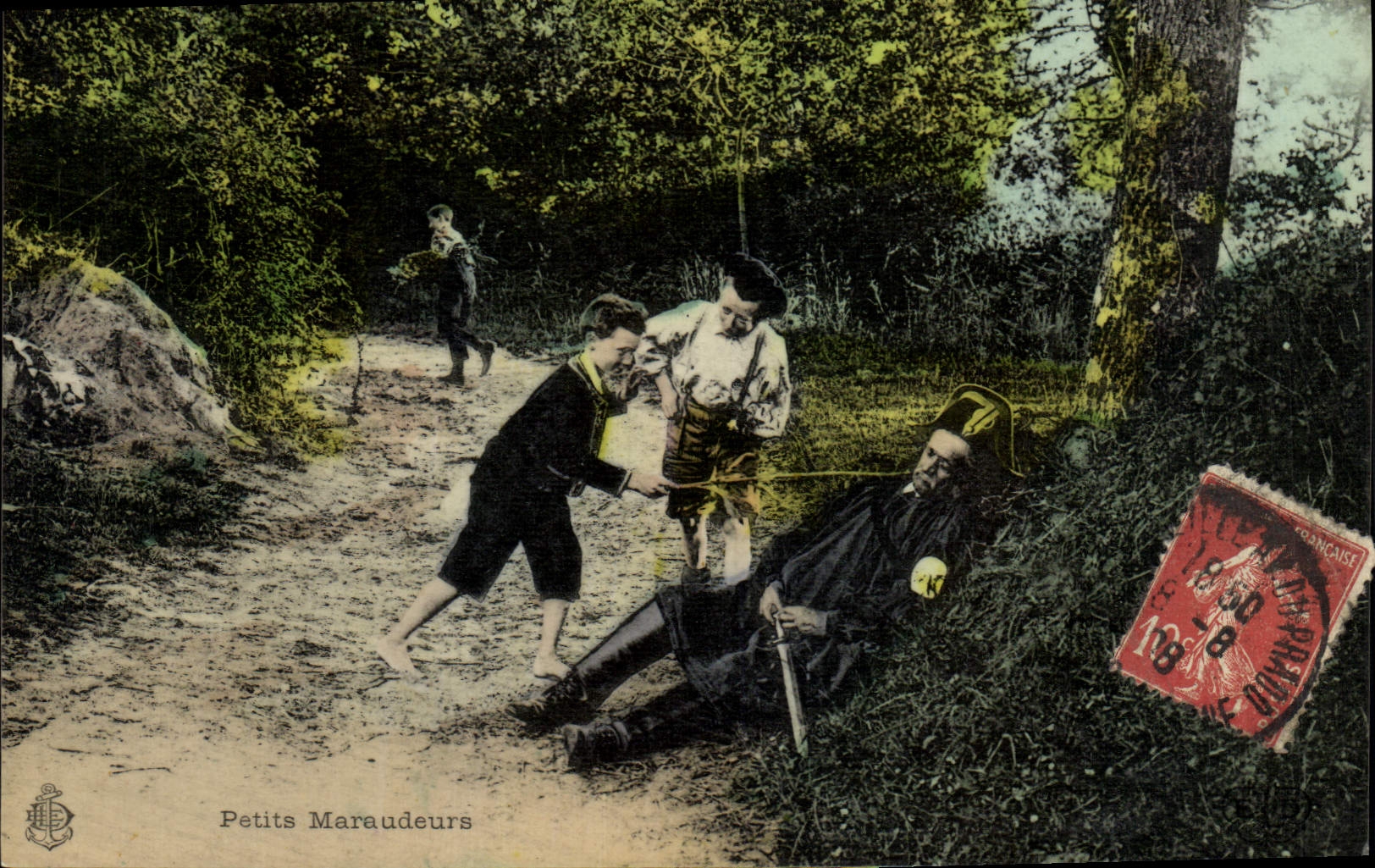 CPA Folklore Petits maraudeurs