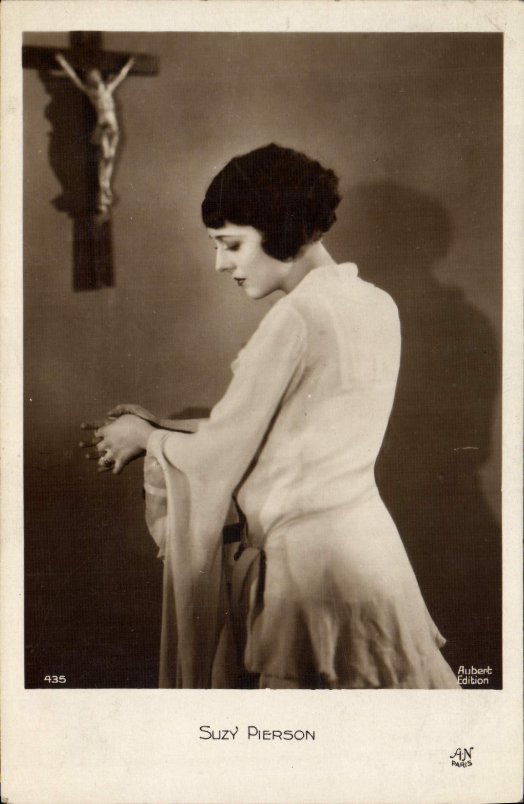 MODERN CARD Cinema Suzy Pierson