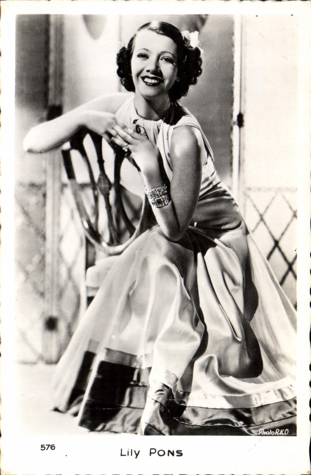 MODERN CARD Cinema Lily Pons