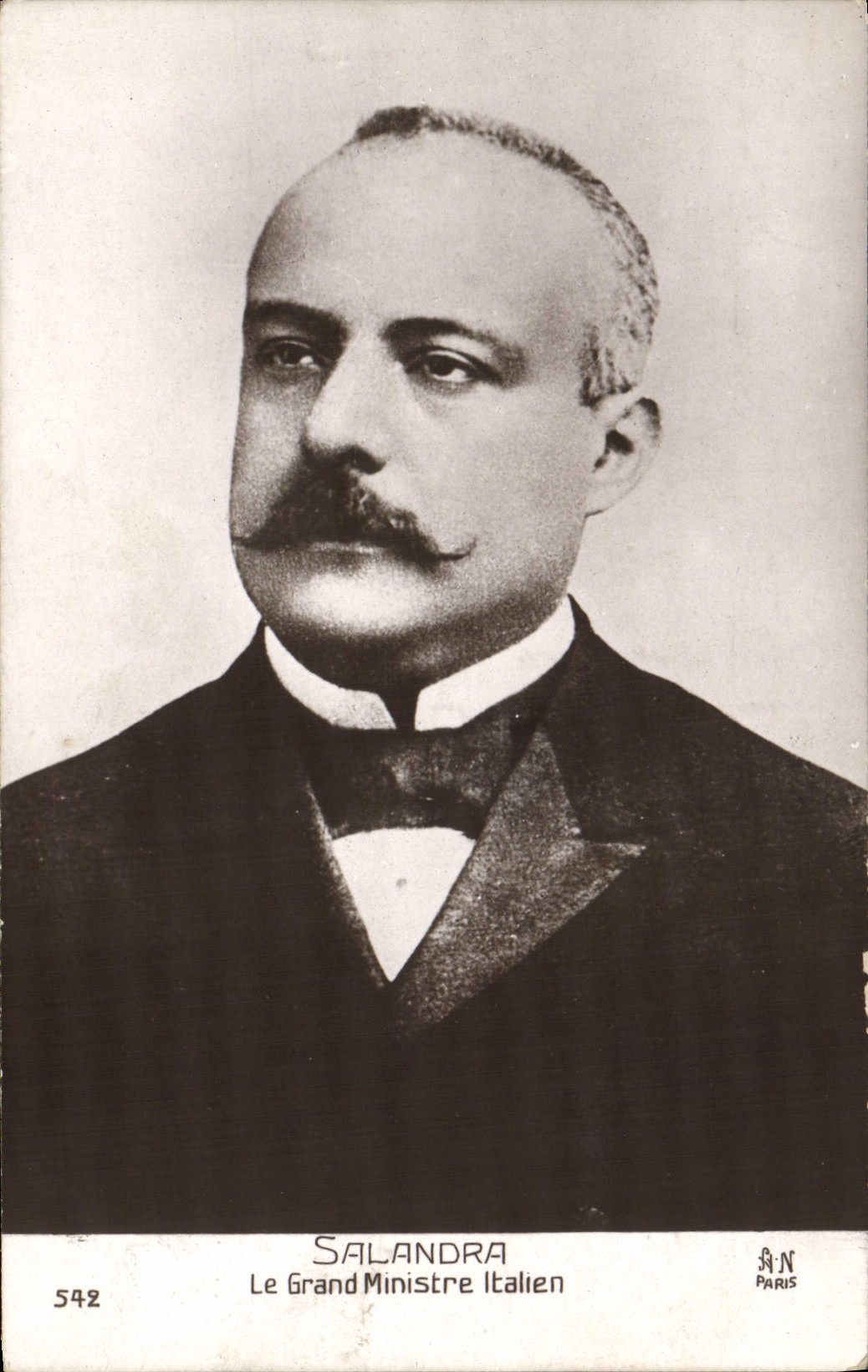 VINTAGE POSTCARD Salandra the large Italian minister