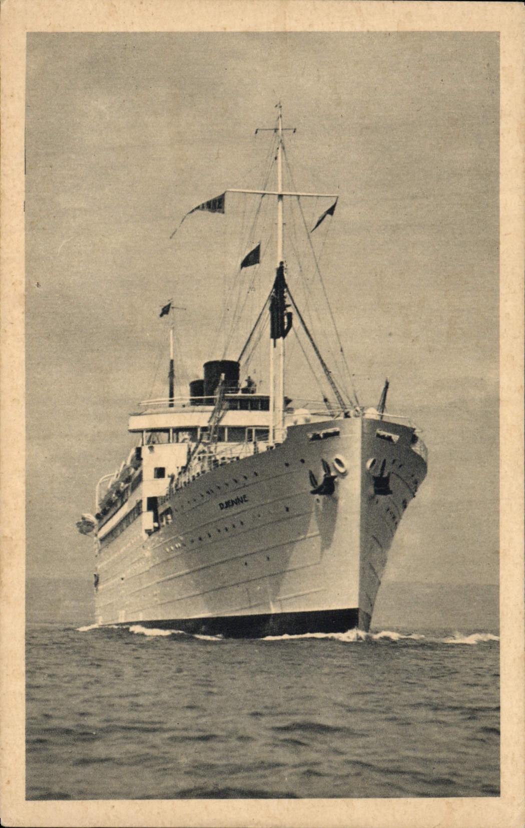 CPA Bateau Paquebot Djenne Compagnie de Navigation Paquet Marseille