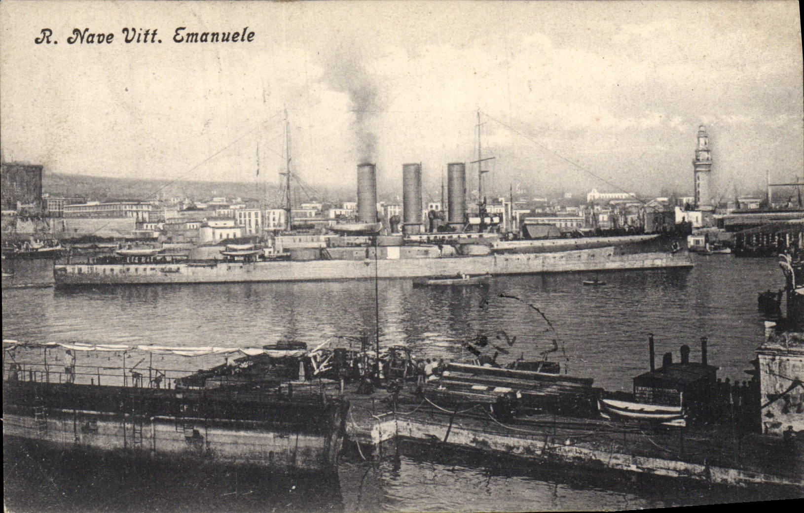 CPA Bateau Paquebot R Nave Vitt Emanuele