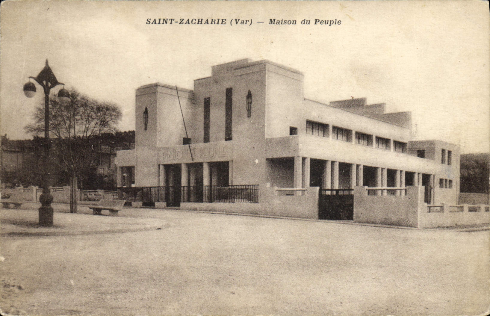 VINTAGE POSTCARD Holy Zacharie House of the people