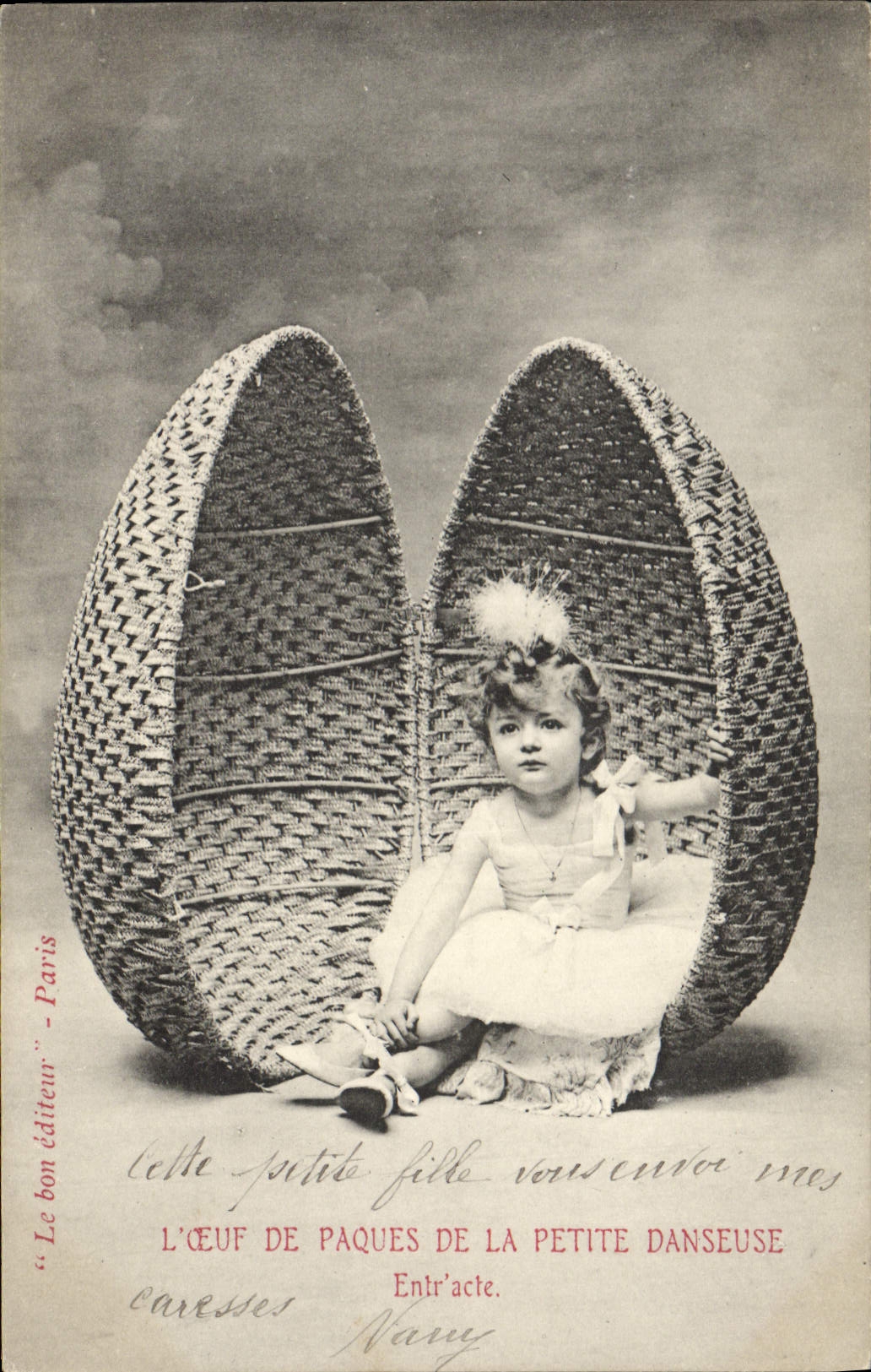 VINTAGE POSTCARD Dance the Easter egg of the small dancer Interval