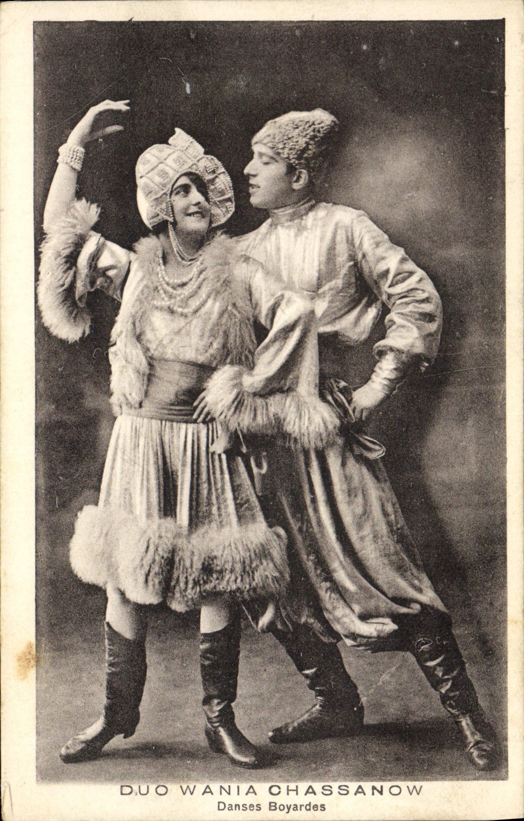 VINTAGE POSTCARD Dance Duet Wania Chassanow Dances boyardes
